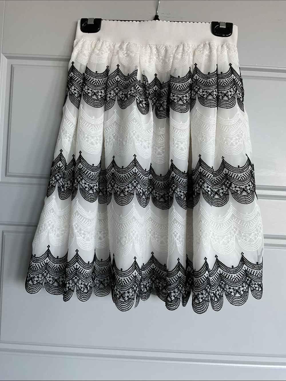 Off-Shoulder Black Top with White and Black Lace Midi Skirt - Picture 2 of 6